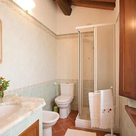 4 Bedroom Awesome Home In Ponte Buggianese Pt *